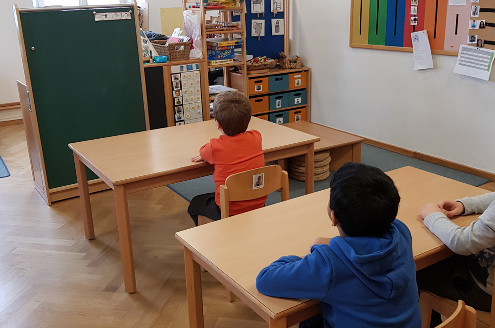 Vorschulkinder der Heilpädagogischen Tagesstätte “üben” Schule